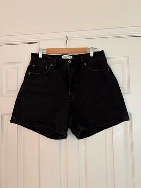 Abercrombie & Fitch Curve Love The Dad Short High Rise